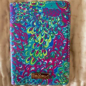 Lilly Pulitzer Lilly's Lagoon Passport Cover